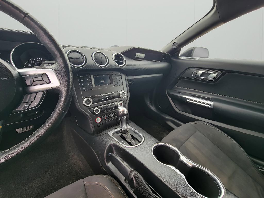 Used 2019 Ford Mustang Coupe image 14