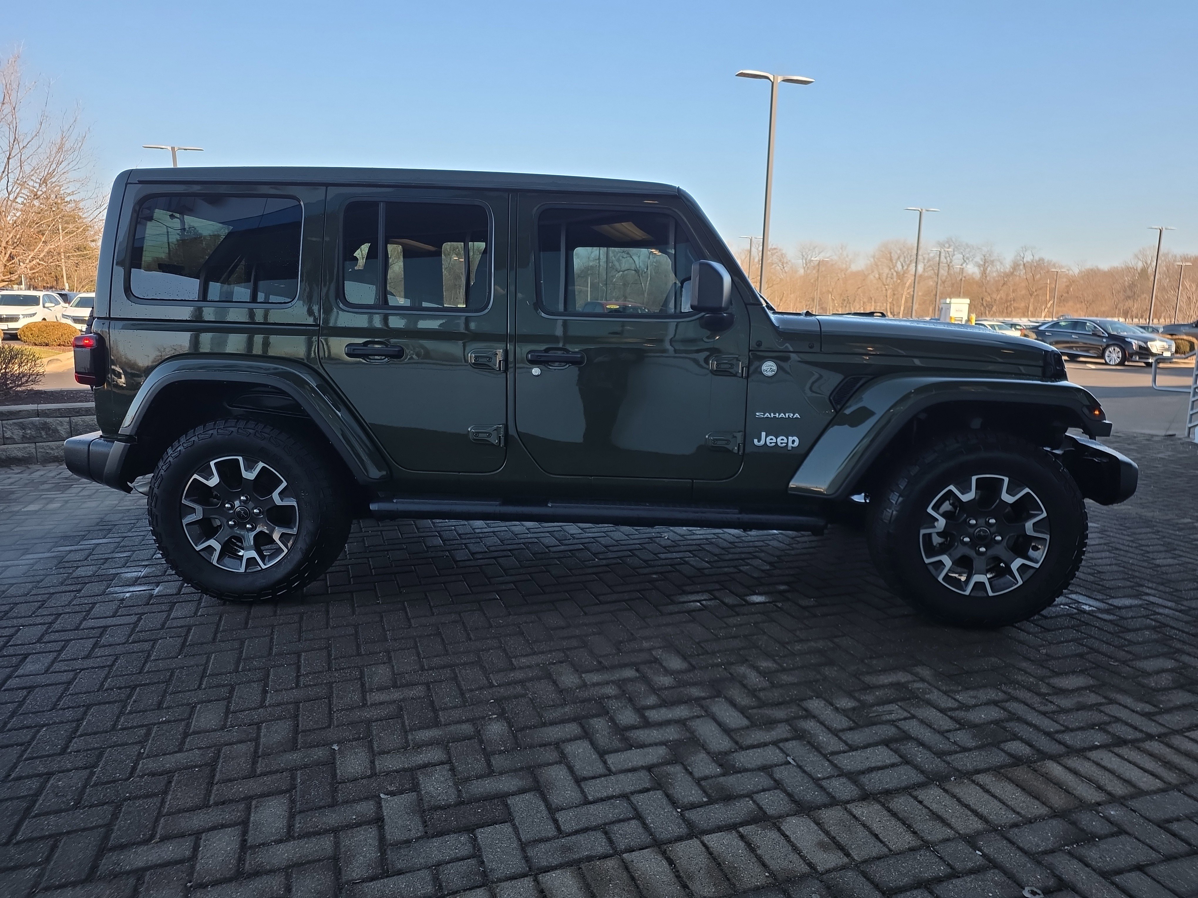 Used 2024 Jeep Wrangler Sahara w/ Technology Group image 6