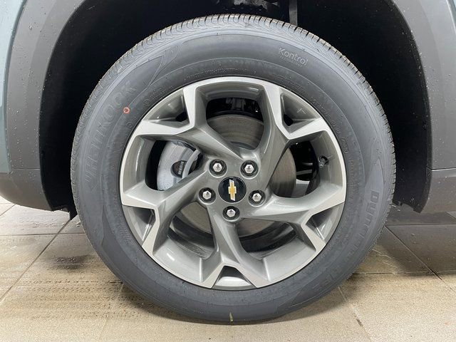 New 2026 Chevrolet Trax LT w/ Driver Confidence Package FWD image 7