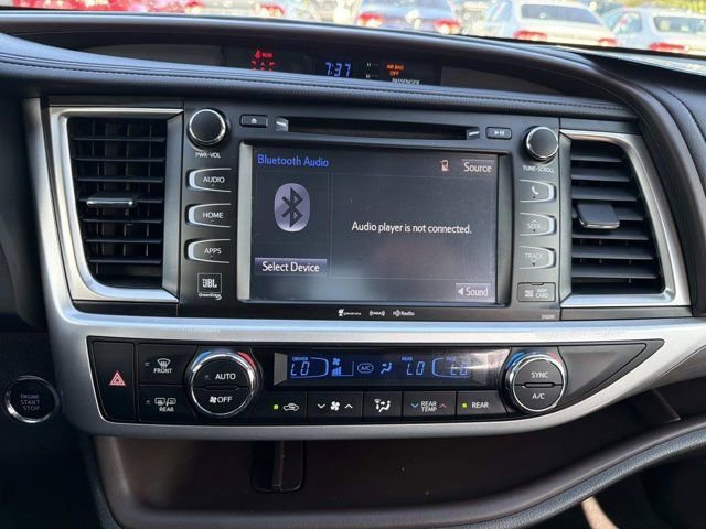 Used 2019 Toyota Highlander Limited image 27