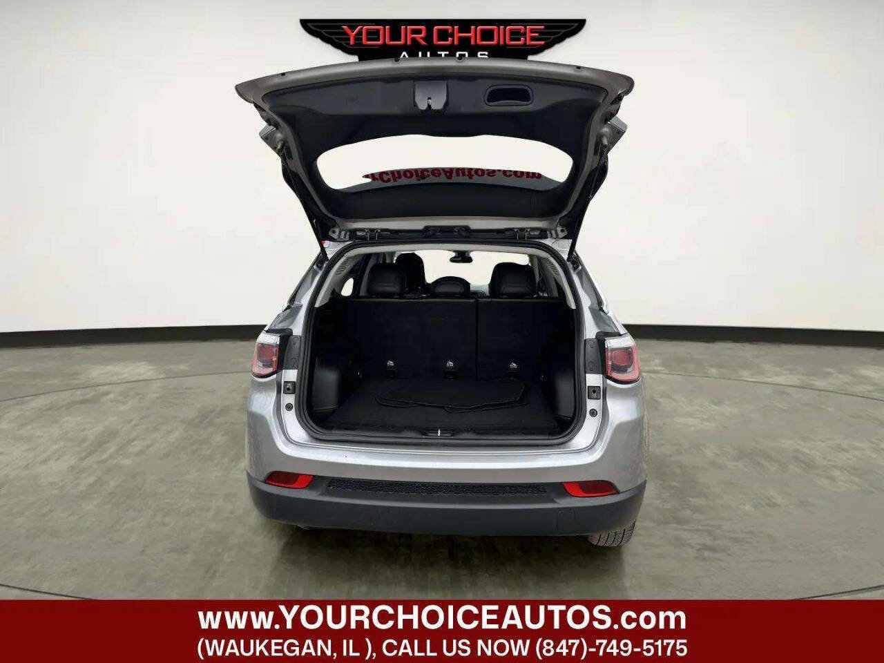 Used 2019 Jeep Compass Latitude w/ Cold Weather Group image 14