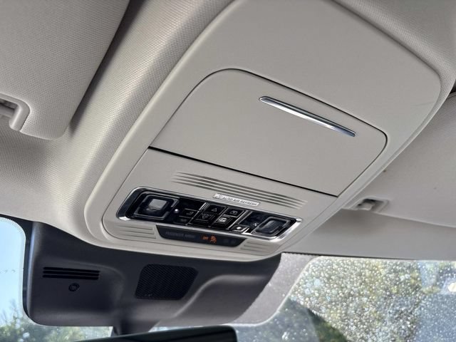 Certified 2025 Lincoln Navigator Reserve AWD/4WD image 35
