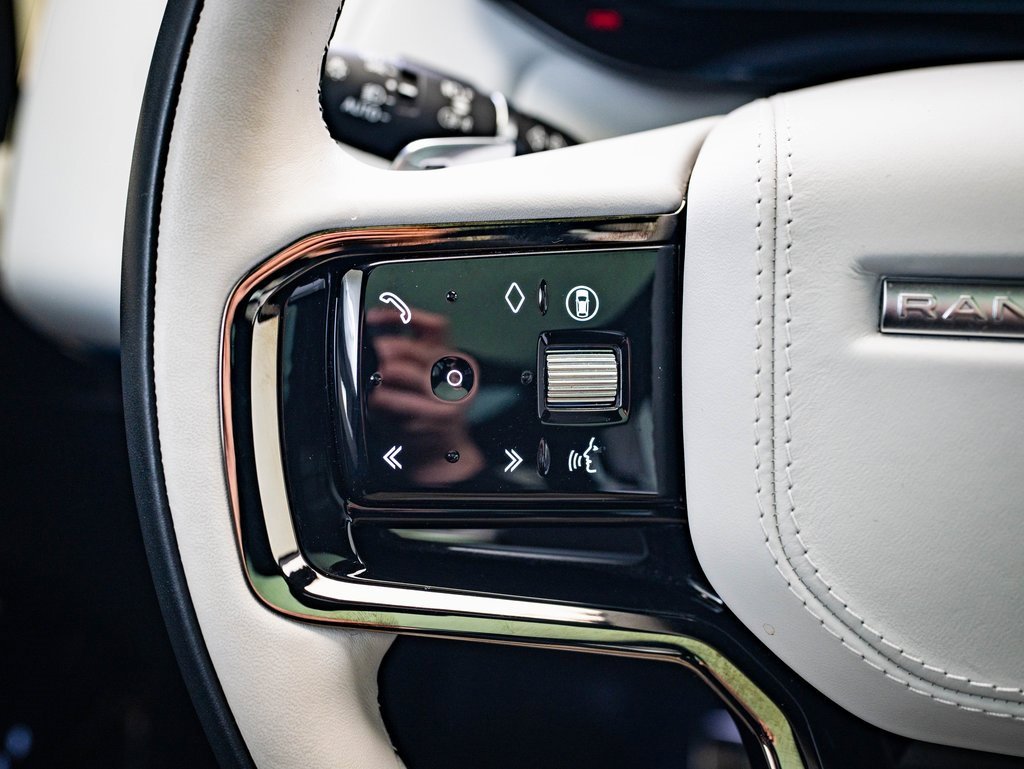 Used 2025 Land Rover Range Rover Sport Dynamic SE image 26