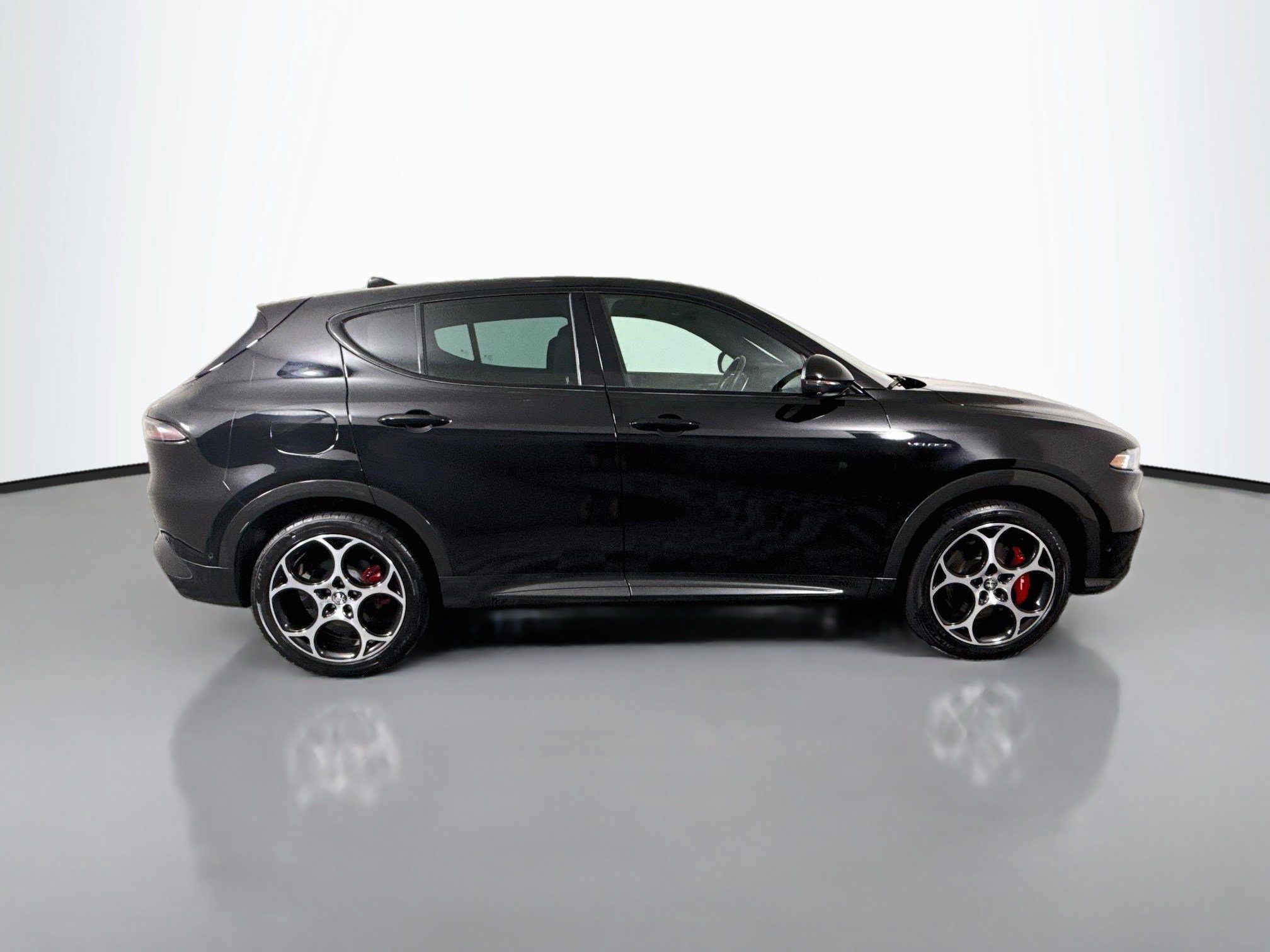 Used 2024 Alfa Romeo Tonale Veloce AWD/4WD image 11