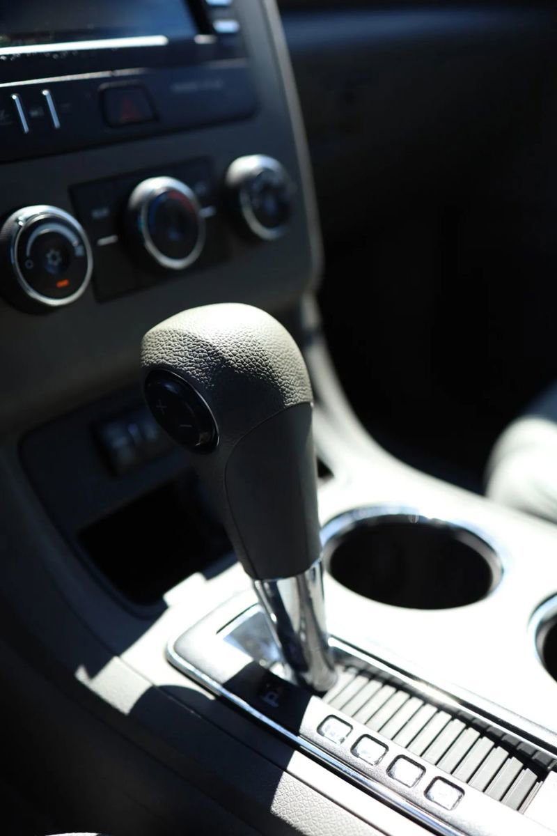 Used 2017 Chevrolet Traverse LS FWD image 19