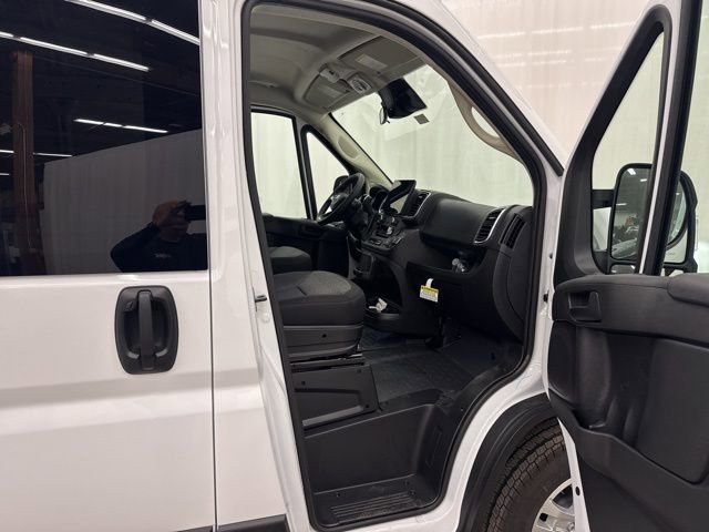 New 2026 RAM ProMaster 2500 w/ Quick Order Package 22G SLT image 6