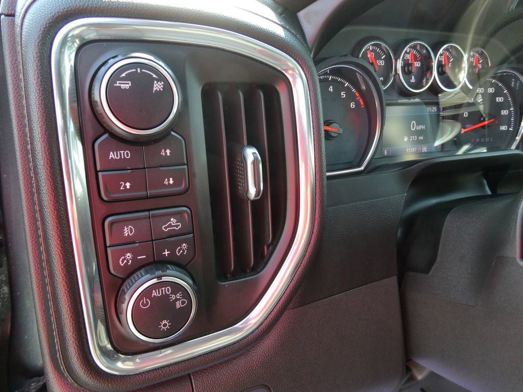 Used 2019 Chevrolet Silverado 1500 RST image 26