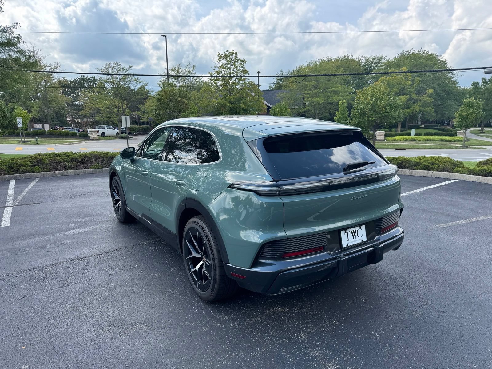 New 2026 Porsche Cayenne Electric AWD/4WD image 5