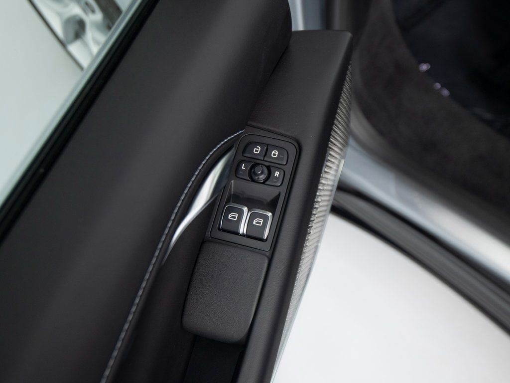 Used 2025 Lotus Emira image 12