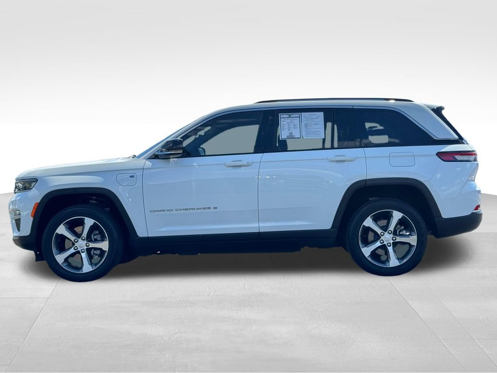 Used 2023 Jeep Grand Cherokee 4WD 4xe image 4