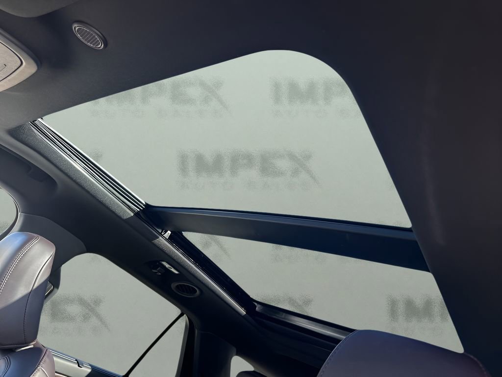 Used 2025 Ford Explorer Platinum image 12