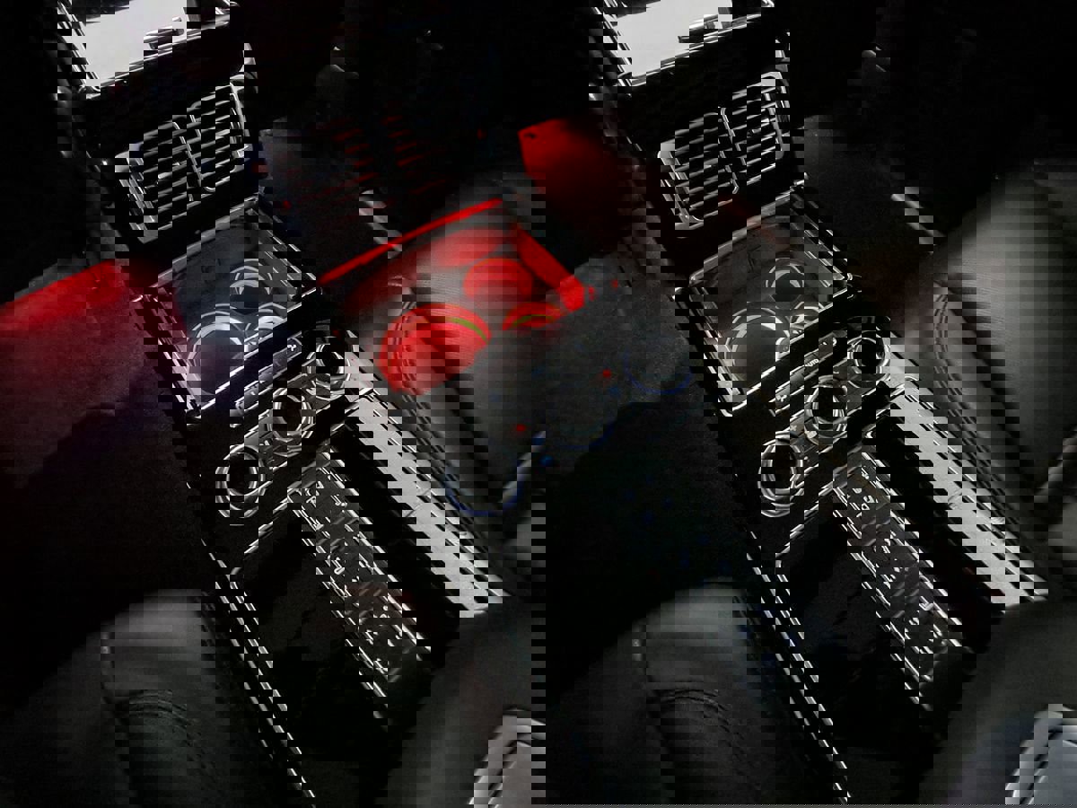 Used 2015 Land Rover Range Rover Long Wheelbase Autobiography image 46