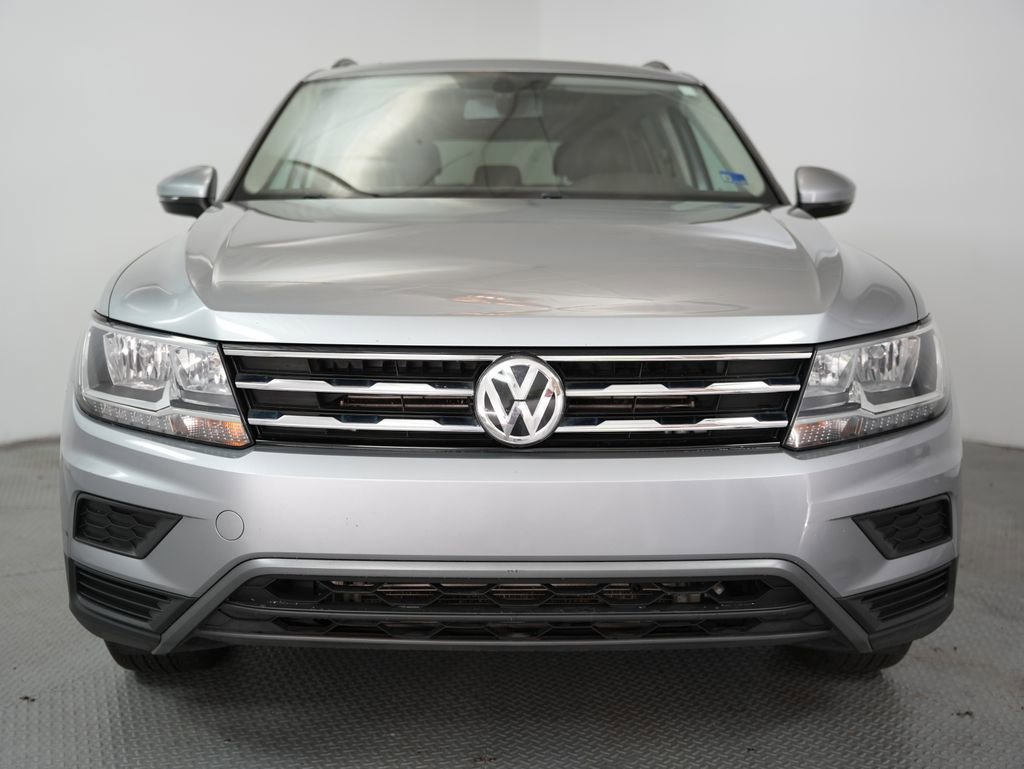Used 2020 Volkswagen Tiguan SE FWD image 2