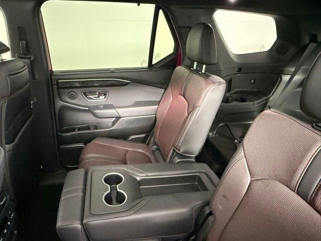 Used 2025 Honda Pilot Black Edition image 42