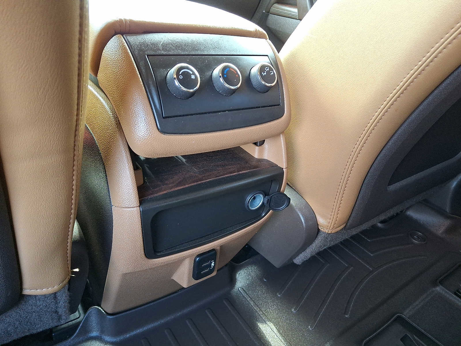 Used 2017 Buick Enclave Leather image 13