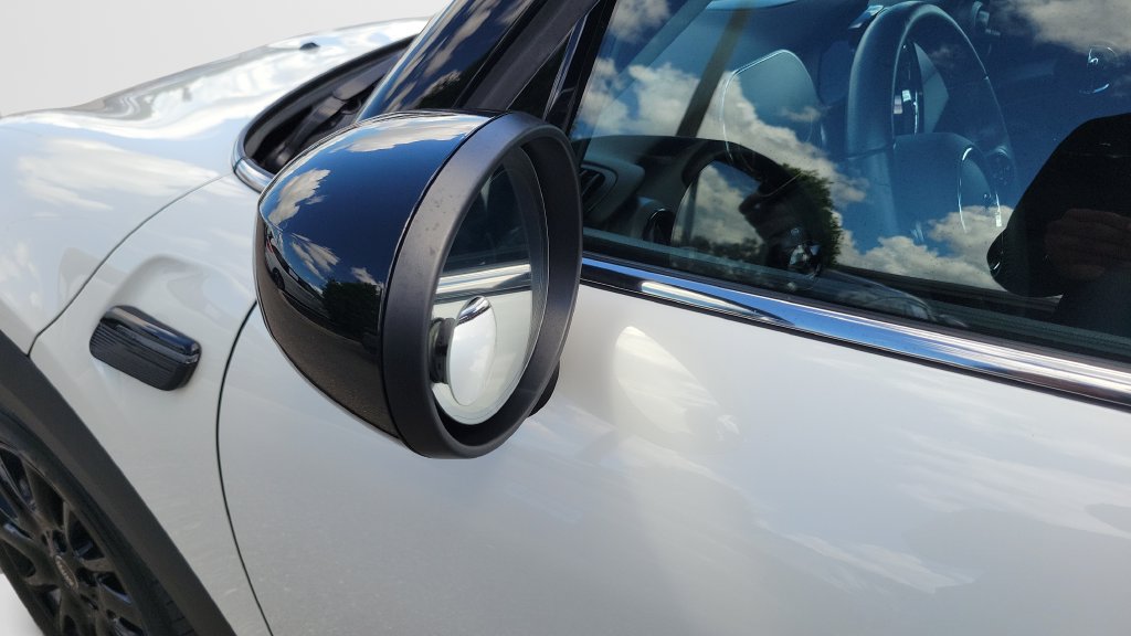 Used 2024 MINI Cooper 4-Door Hardtop FWD image 27