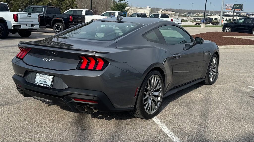 Used 2025 Ford Mustang GT Premium image 7