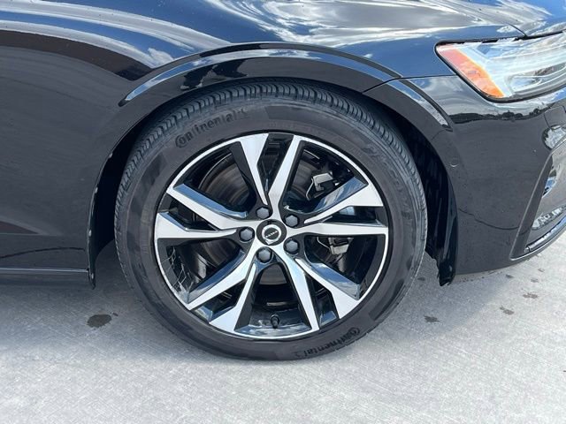 Used 2025 Volvo S60 B5 Plus image 7