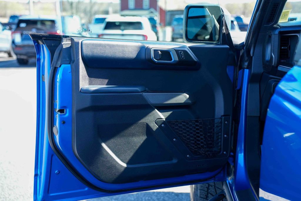 Used 2021 Ford Bronco Outer Banks AWD/4WD image 12