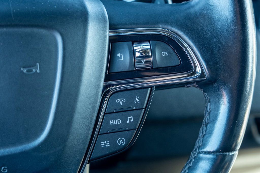 Used 2023 Lincoln Navigator Reserve image 12