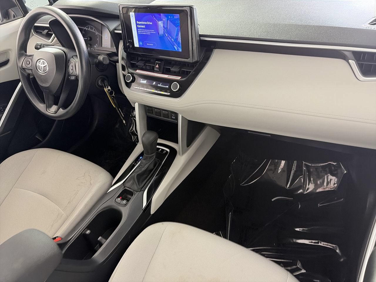 Used 2024 Toyota Corolla Cross L AWD/4WD image 25