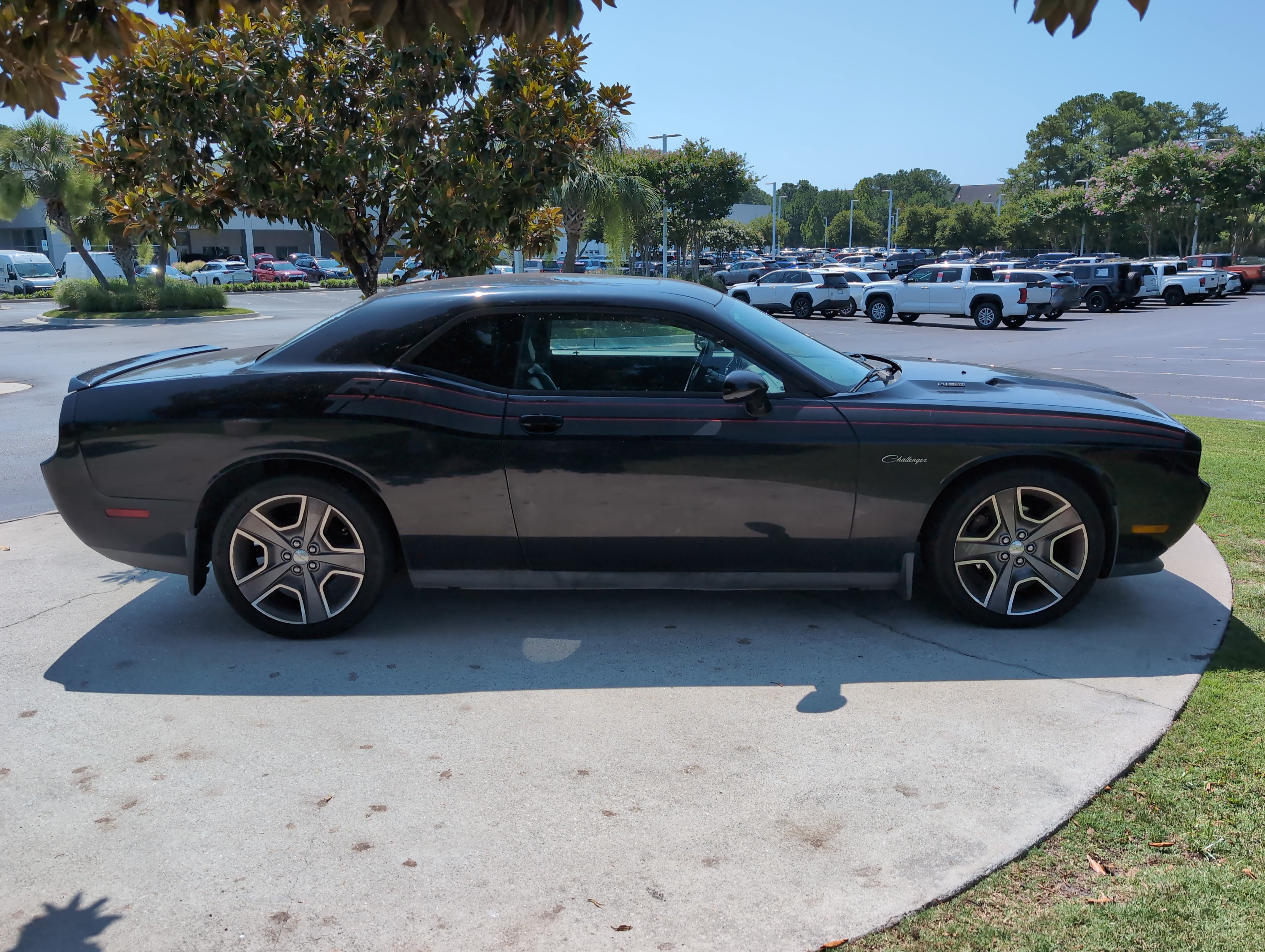 Used 2013 Dodge Challenger R/T RWD image 11