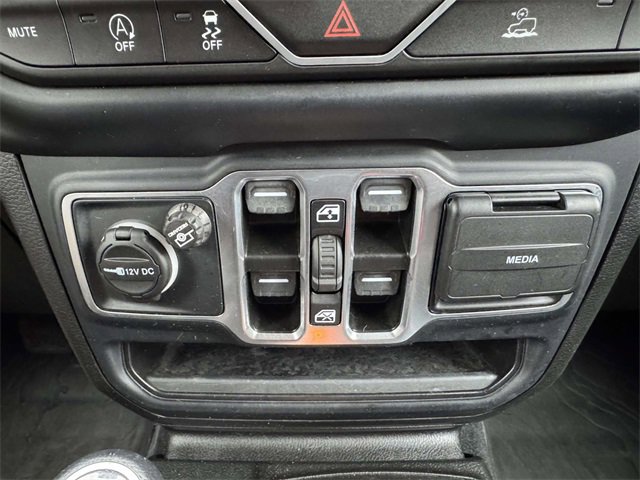 Used 2023 Jeep Gladiator Sport image 6