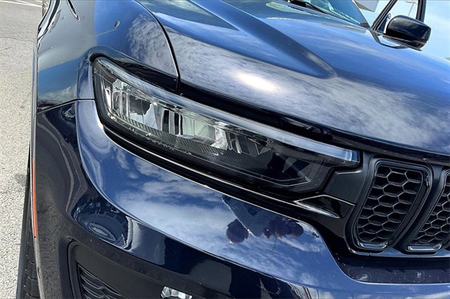 Used 2025 Jeep Grand Cherokee Limited 4xe image 31