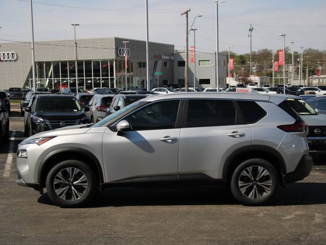 Certified 2023 Nissan Rogue SV w/ SV Premium B Package FWD image 2