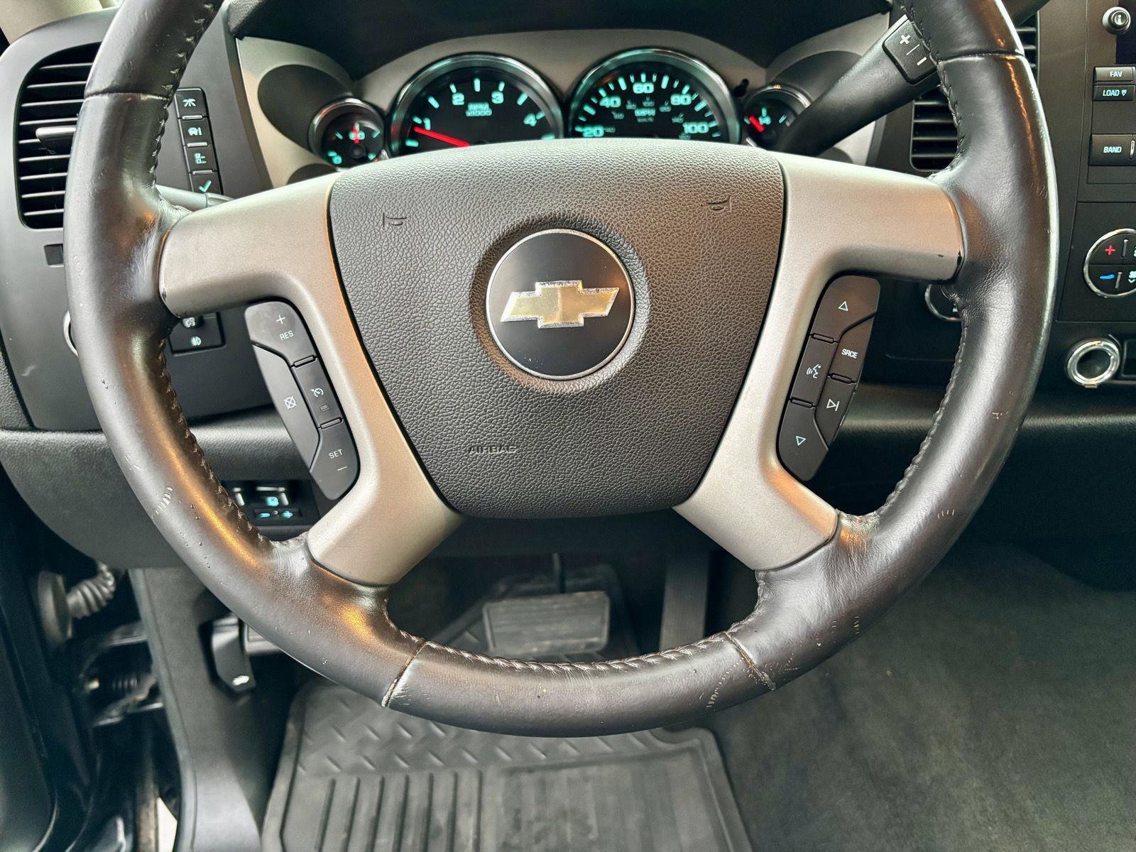 Used 2008 Chevrolet Silverado 2500 LT w/ 1LT Convenience Package image 28