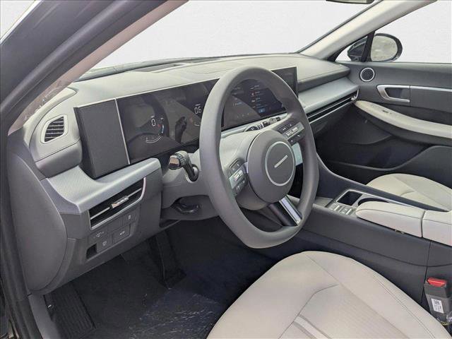 New 2025 Hyundai Sonata SEL image 3