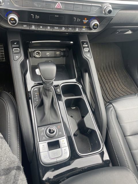 Used 2022 Kia Telluride SX w/ SX Prestige Package image 29