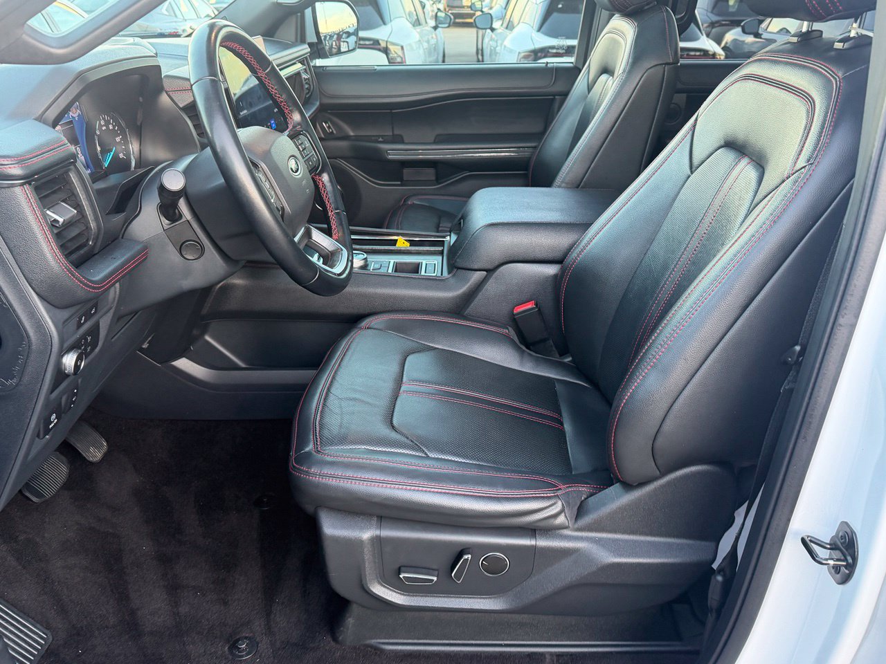 Used 2022 Ford Expedition Limited RWD image 33
