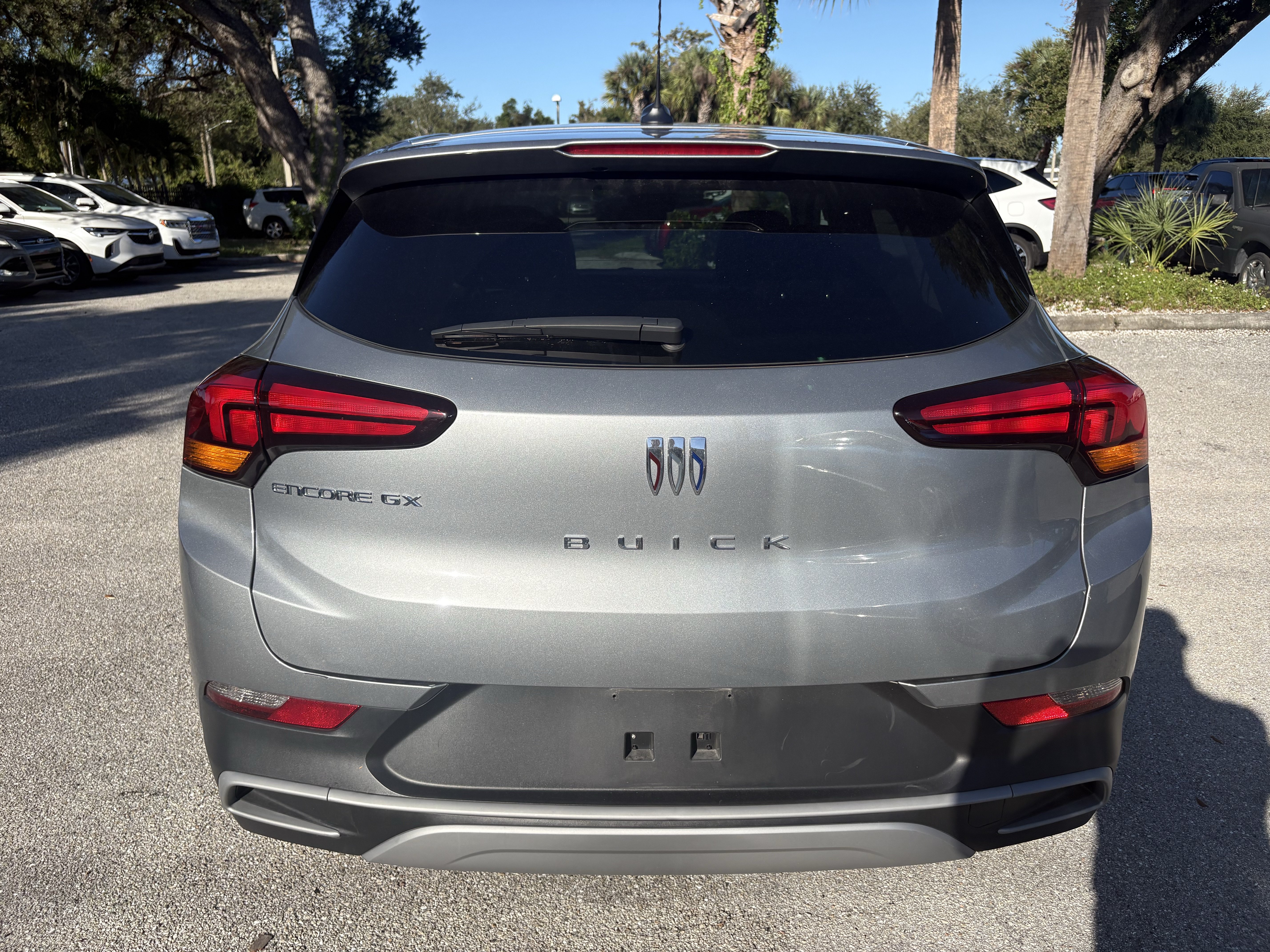 Certified 2024 Buick Encore GX Preferred w/ Comfort Package FWD image 6