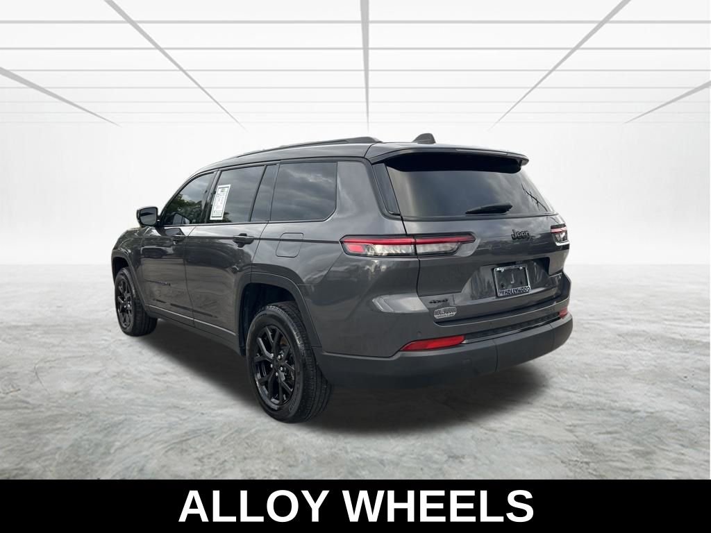 Used 2024 Jeep Grand Cherokee L Altitude AWD/4WD image 7