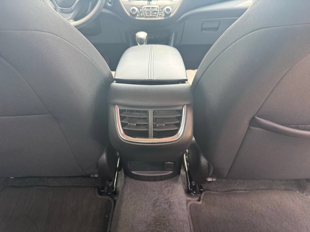 Used 2025 Chevrolet Malibu LT FWD image 17