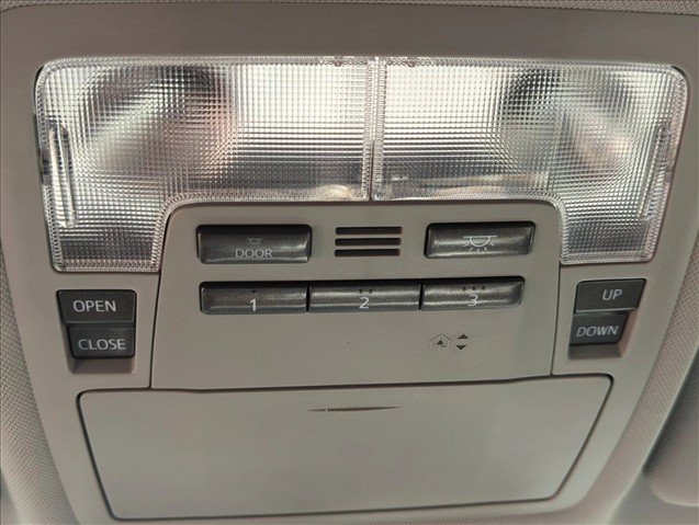Used 2015 Toyota Highlander XLE FWD image 24