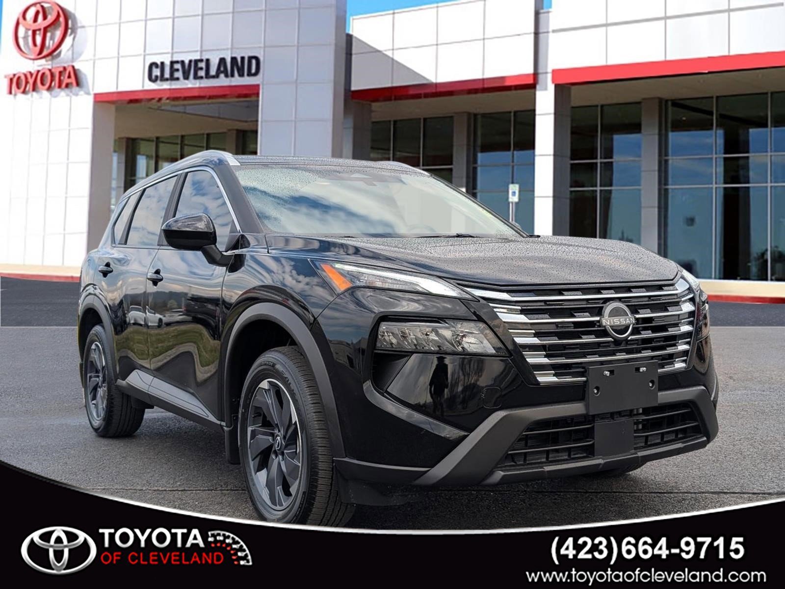 Used 2026 Nissan Rogue SV w/ SV Premium Package image 1