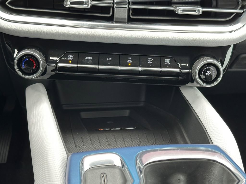 New 2026 Chevrolet Equinox EV LT image 16