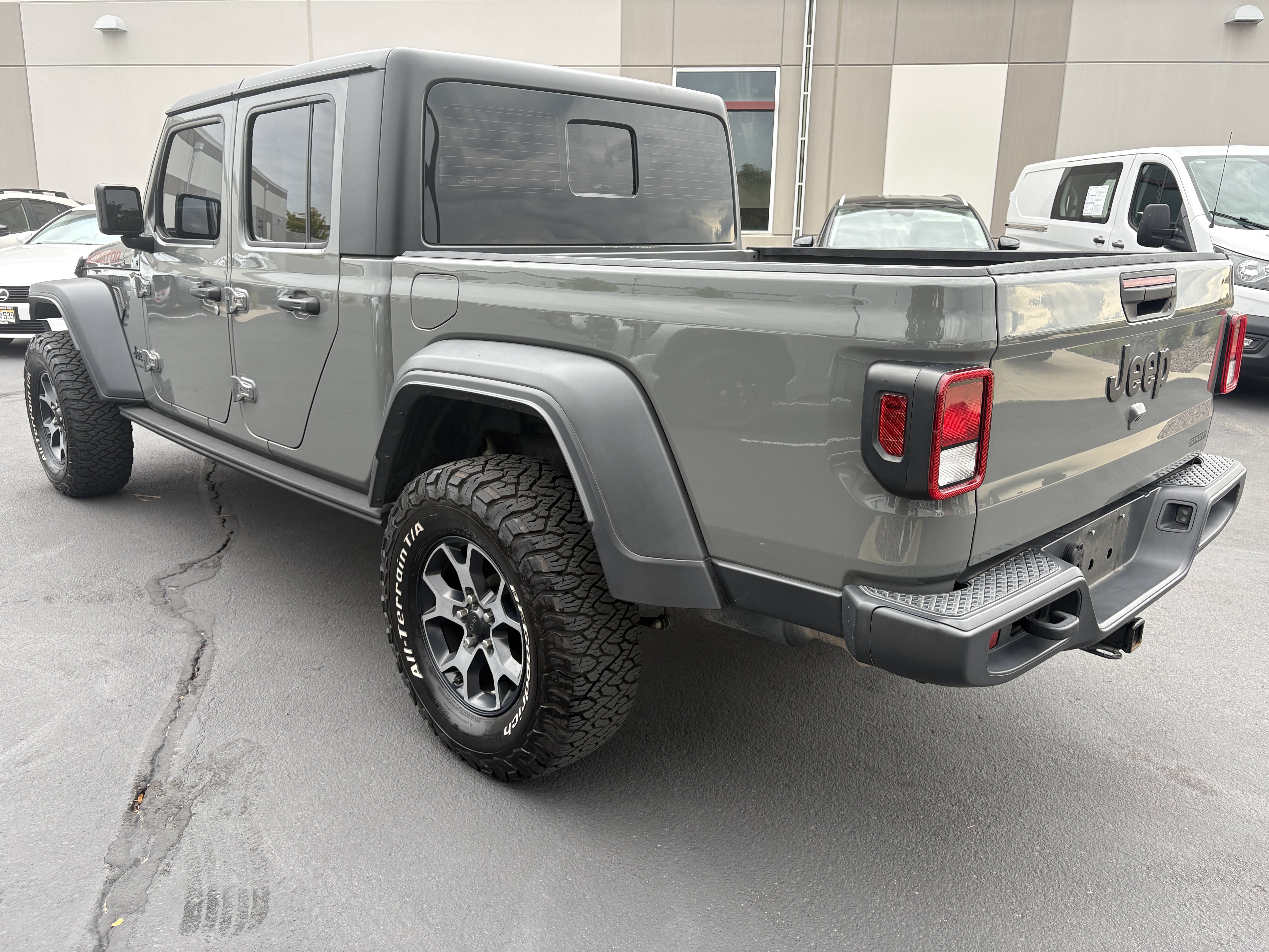Used 2021 Jeep Gladiator Sport AWD/4WD image 5