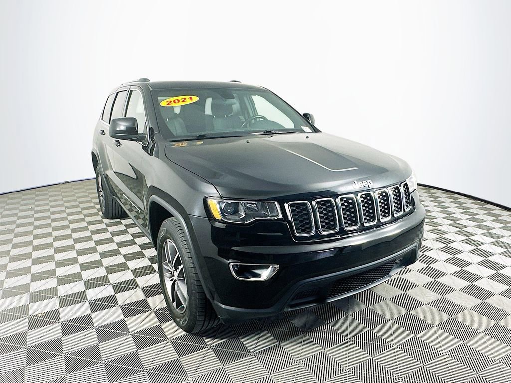 Certified 2021 Jeep Grand Cherokee Laredo image 2