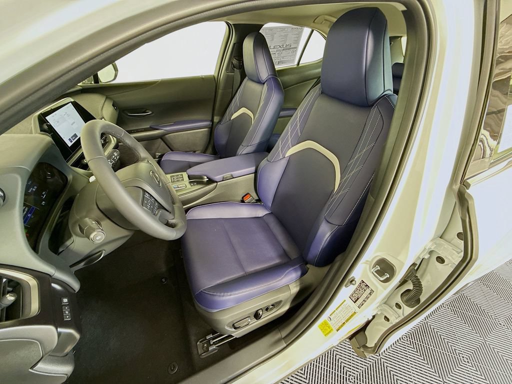 New 2026 Lexus UX 300h FWD image 16