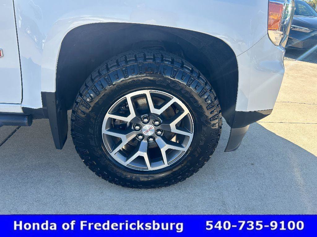 Used 2022 GMC Canyon AT4 w/ Driver Alert Package image 9