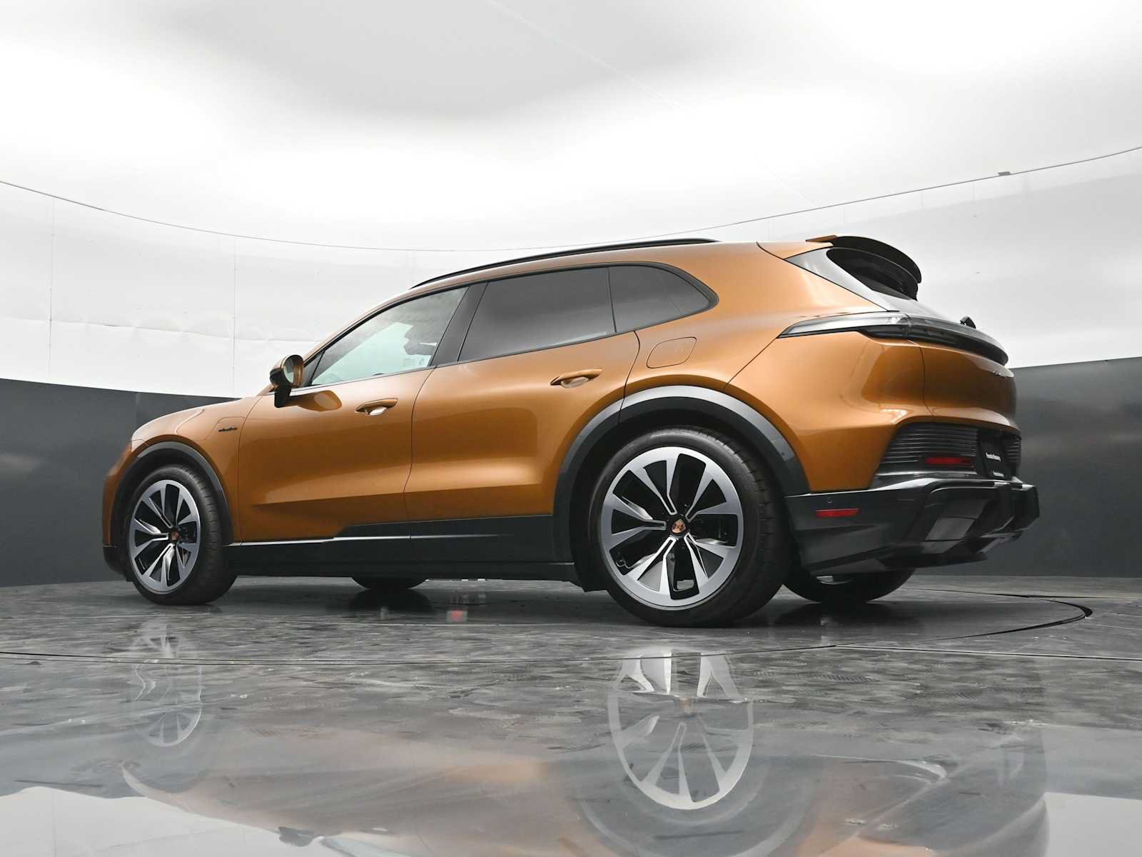 New 2026 Porsche Cayenne Electric AWD/4WD image 47