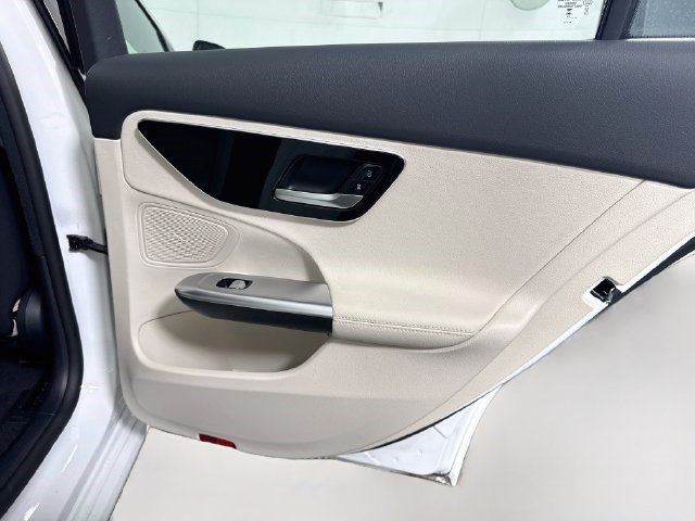 Used 2024 Mercedes-Benz C 300 Sedan image 27