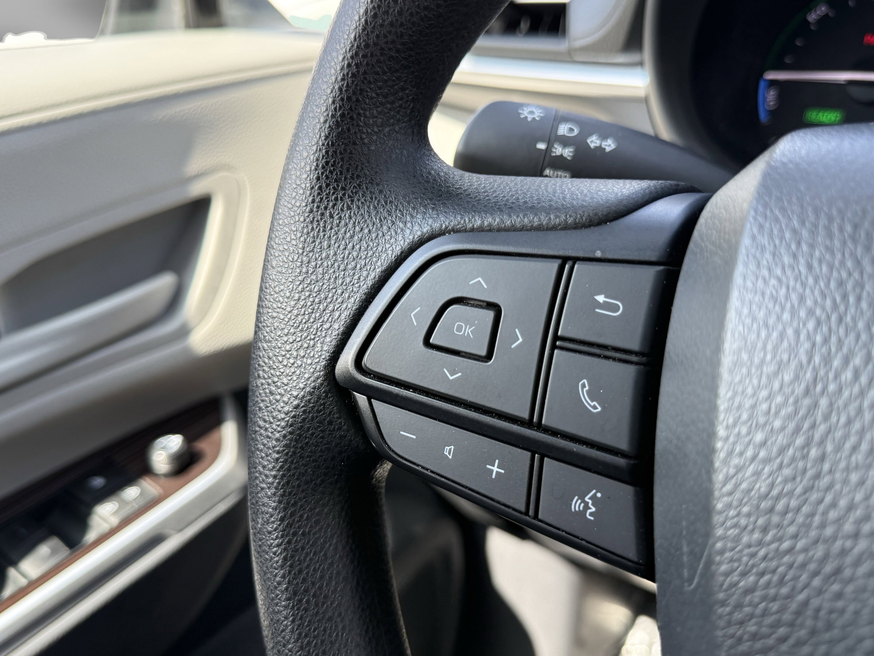 Used 2024 Toyota Sienna LE image 76