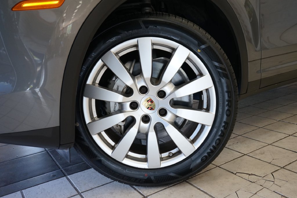 Used 2017 Porsche Cayenne S AWD/4WD image 63