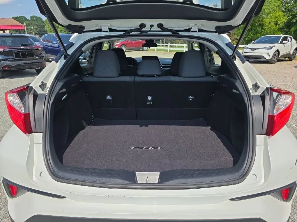 Used 2021 Toyota C-HR LE FWD image 42