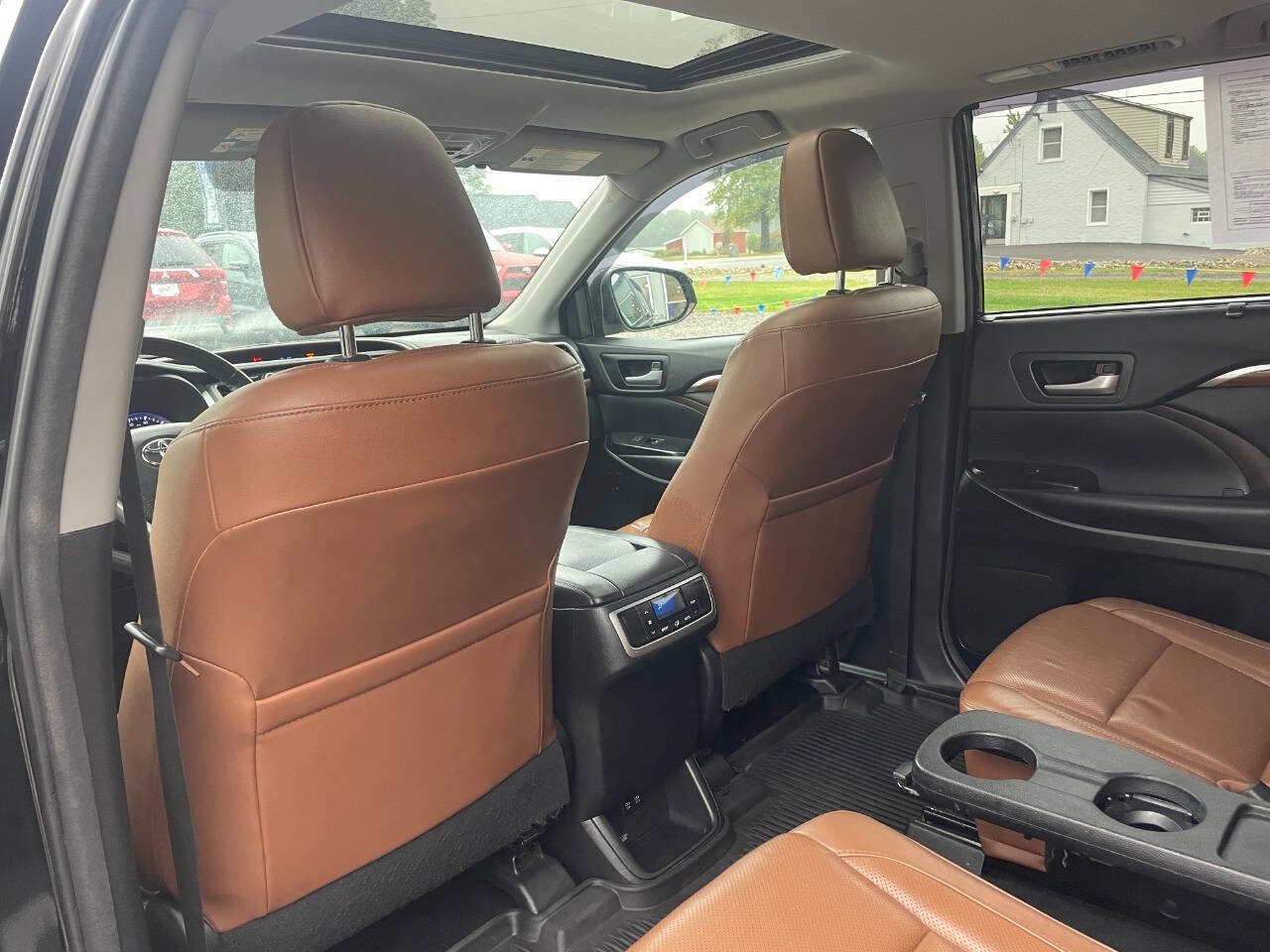 Used 2018 Toyota Highlander Limited image 31