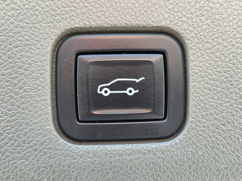 Used 2022 Cadillac XT6 Premium Luxury image 34